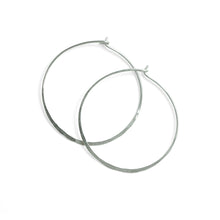 Load image into Gallery viewer, Martine Viergever - Earring - Life big - silver
