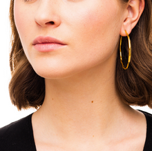 Load image into Gallery viewer, Wouters &amp; Hendrix - ESC00018 - organic shaped hoops - gold
